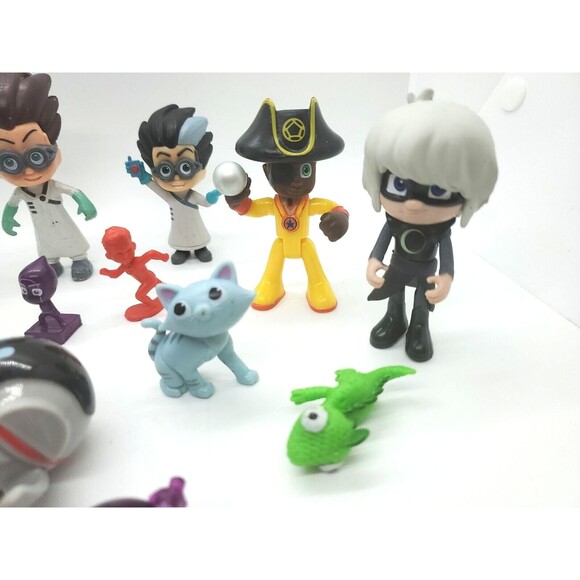 Pj Mask Action Figures 16pc Cartoon Characters Mixed Lot Toys - Picture 7 of 12